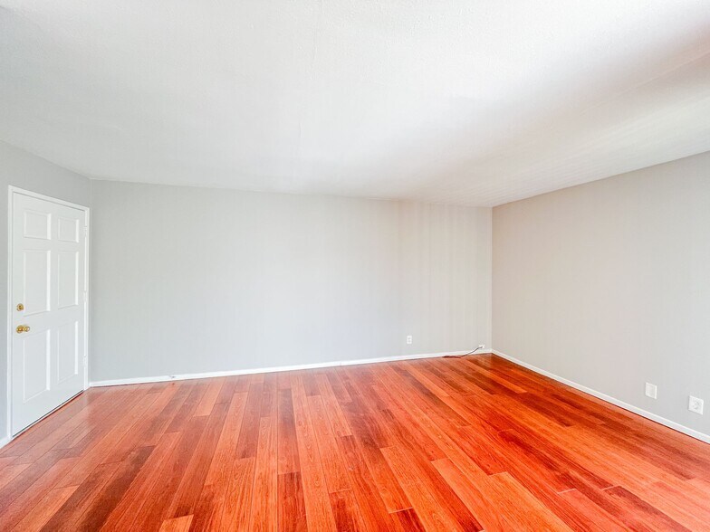 Building Photo - 4229 Dana Rd