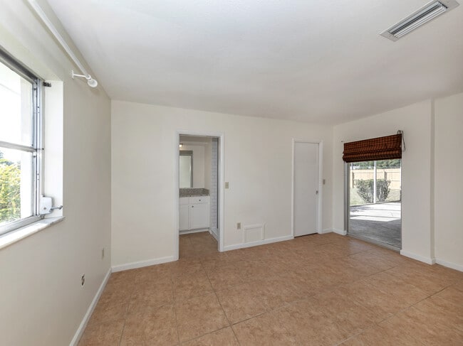 Building Photo - 438 Clover Rd