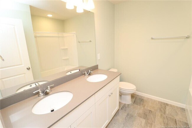 Building Photo - 755 Amarra Dr