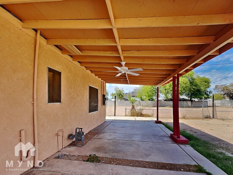 Building Photo - 271 Dakota St