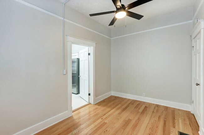 Building Photo - Renovated two bedroom apartment