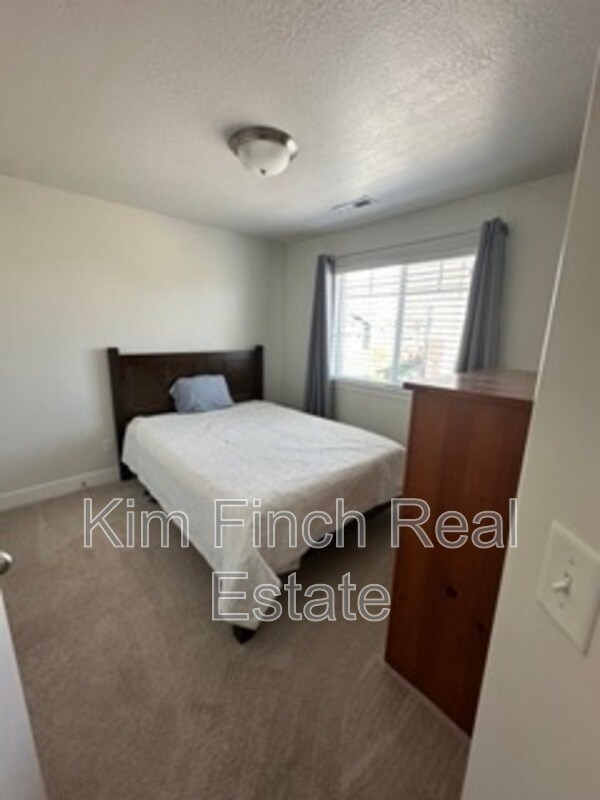 Building Photo - 3637 W 1700 N