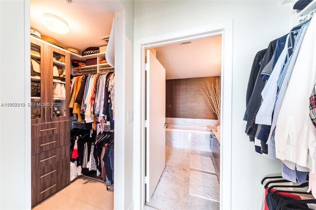 Building Photo - 244 Biscayne Blvd