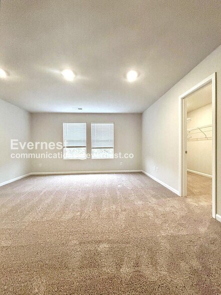 Building Photo - 2104 Willow Gln Dr