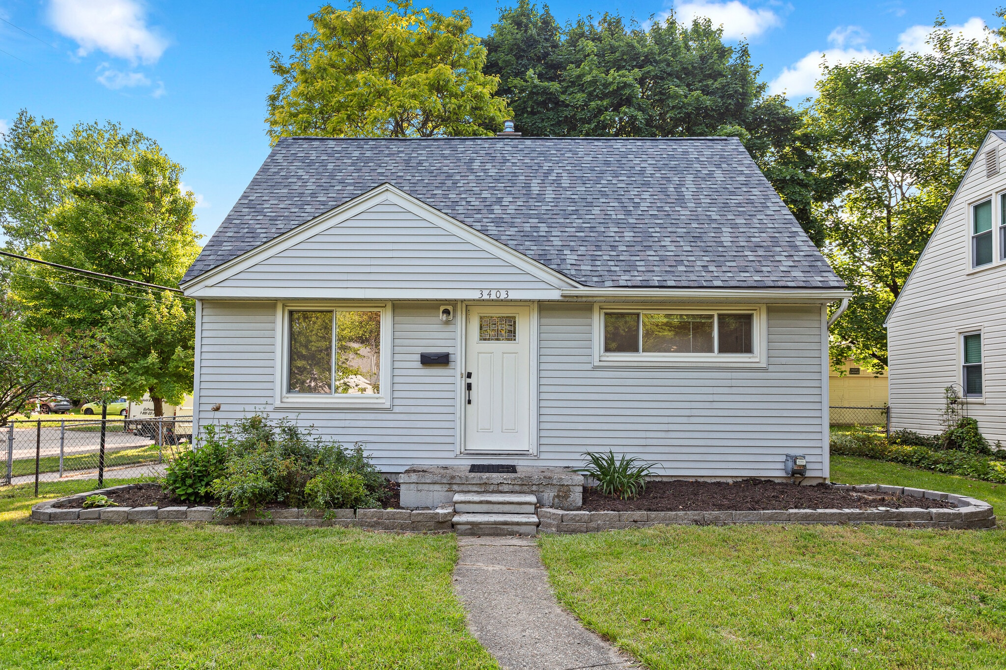 Building Photo - 3403 Woodland Ave