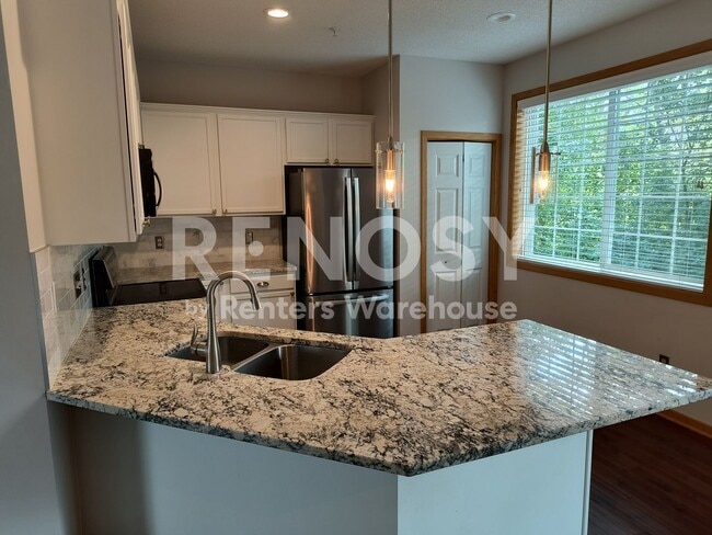 Building Photo - 787 Fairfield Cir
