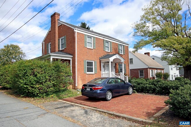 Primary Photo - 2323 Fontaine Ave Ext