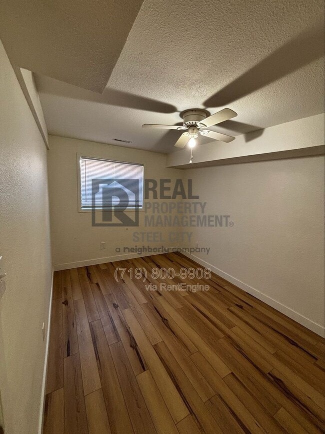 Building Photo - 607 W 15th St