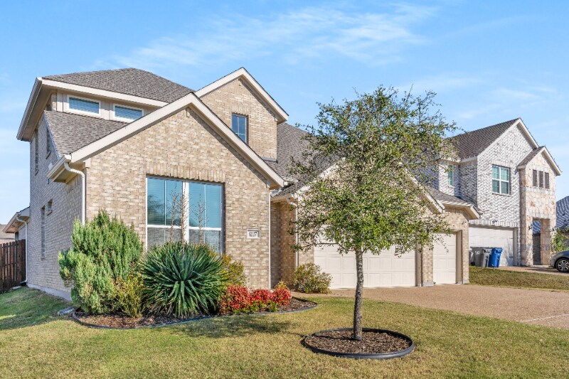 Building Photo - 4117 Mockingbird Ln