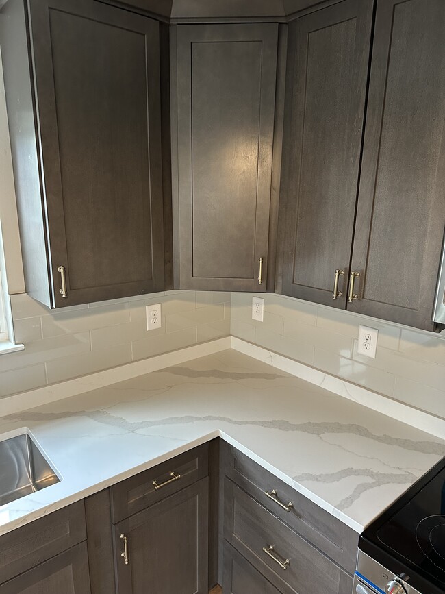 Building Photo - 804 Matheson Ave