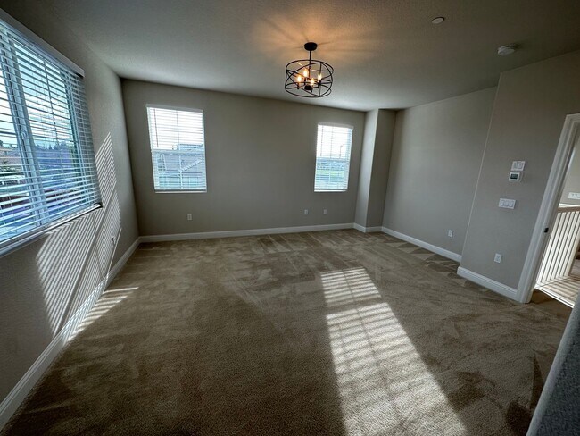 Building Photo - 264 Mabel Josephine Dr