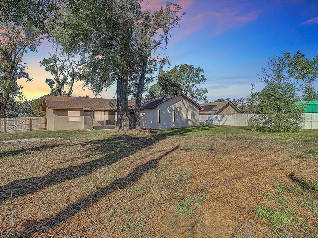 Building Photo - 7801 Rolling Grove Dr W