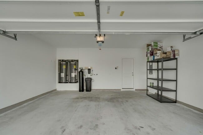 Building Photo - 17629 Shafer Dr