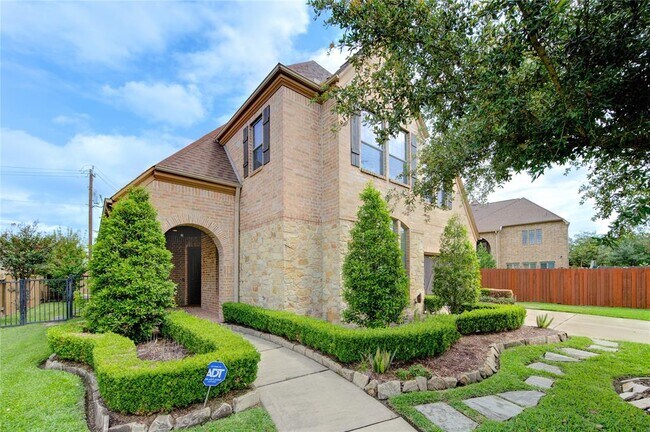 Building Photo - 14434 Tivoli Dr