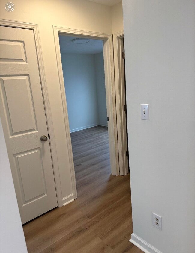 Building Photo - 301 Young St