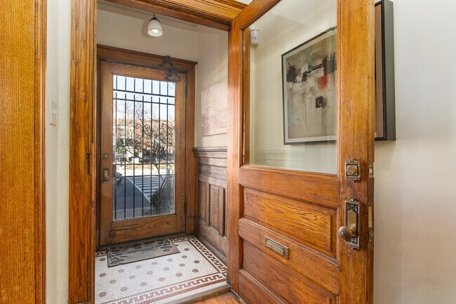 Building Photo - 2633 Adams Mill Rd NW