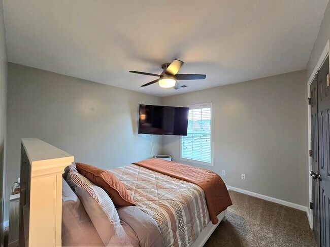 Building Photo - 525 Batty Way
