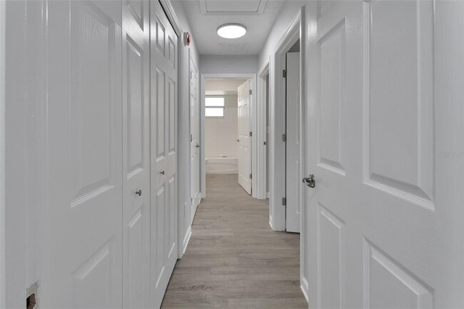 Building Photo - 2410 S Glen Eagles Dr