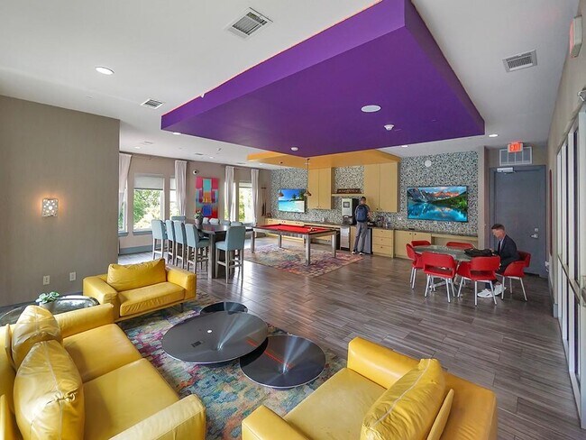 Building Photo - 1900 Barton Springs Rd