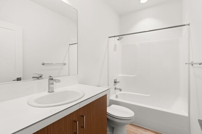 Building Photo - Stunning, Modern 4 bed home with attached ADU in King Neighborhood - AVAILABLE NOW!!