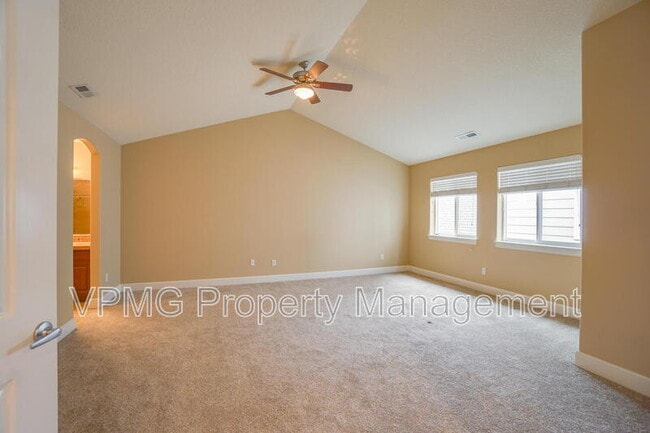 Building Photo - 1403 SE 194th Pl