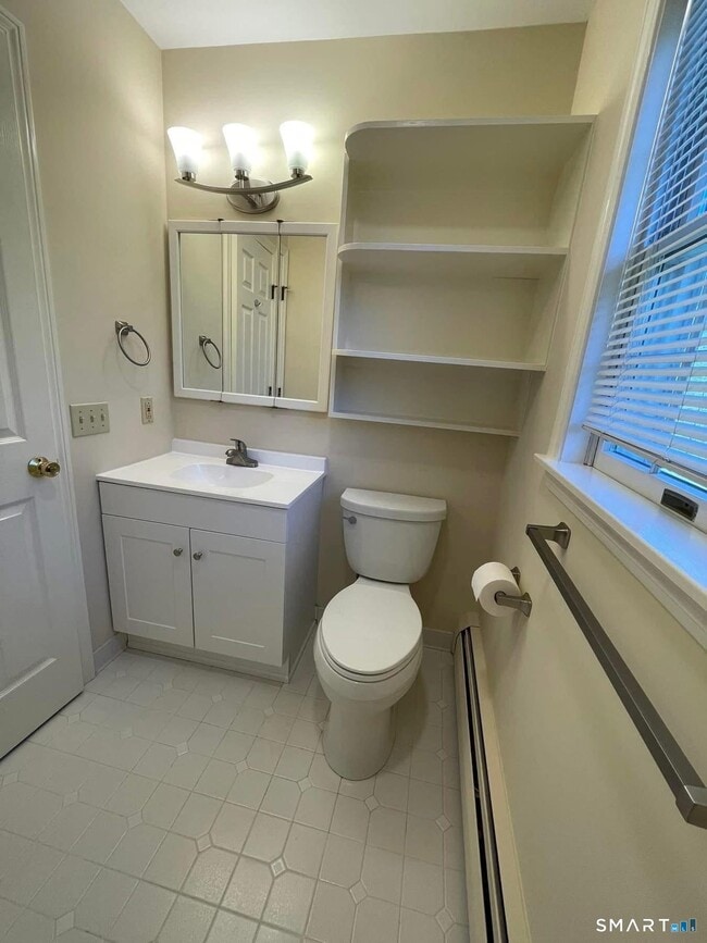 Building Photo - 12 Taunton Lake Dr