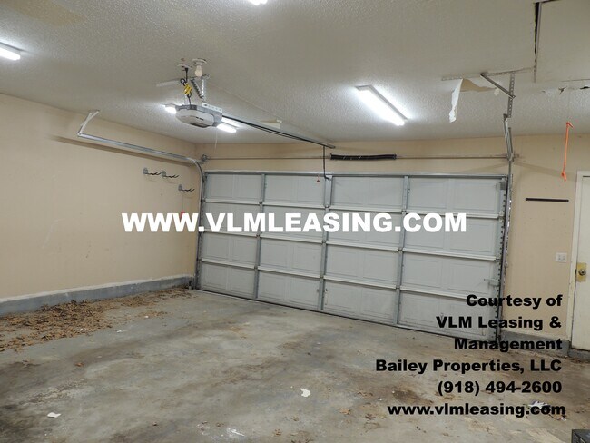 Building Photo - 404 W Vicksburg St