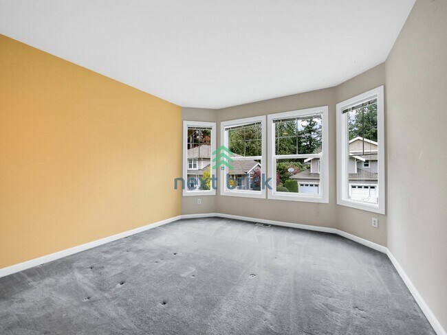 Building Photo - 4 Bed 2.5 Bath Single Family for Rent