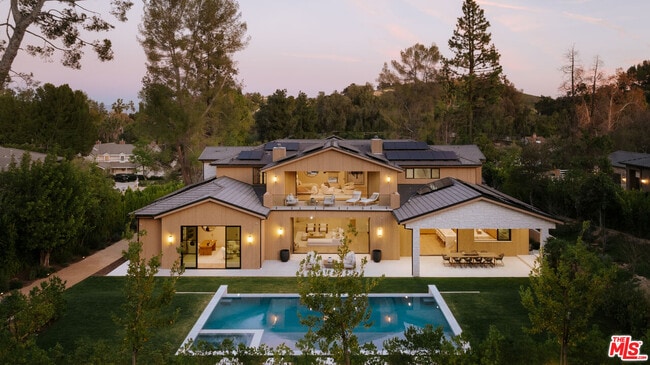 Building Photo - 5287 Round Meadow Rd