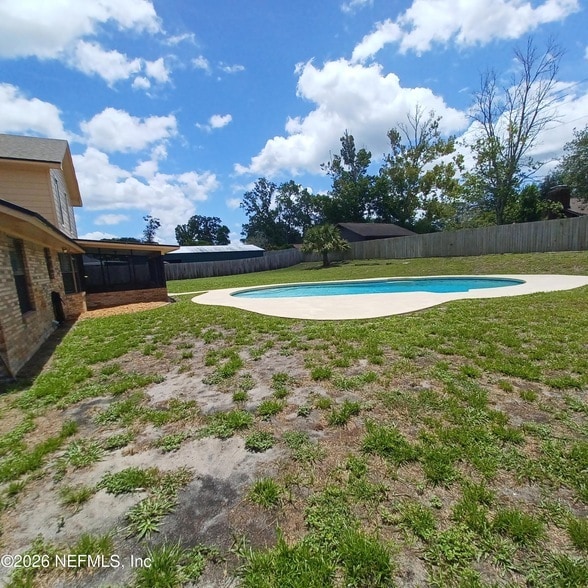 Building Photo - 2295 Foxwood Dr