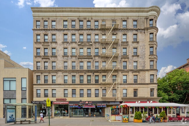 Building Photo - The Normandie