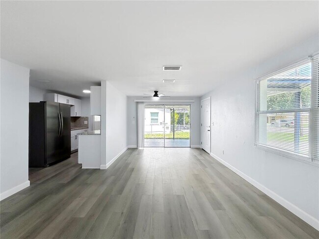 Building Photo - 3006 E Idlewild Ave
