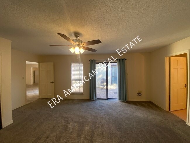 Building Photo - 925 Holbrook Cir