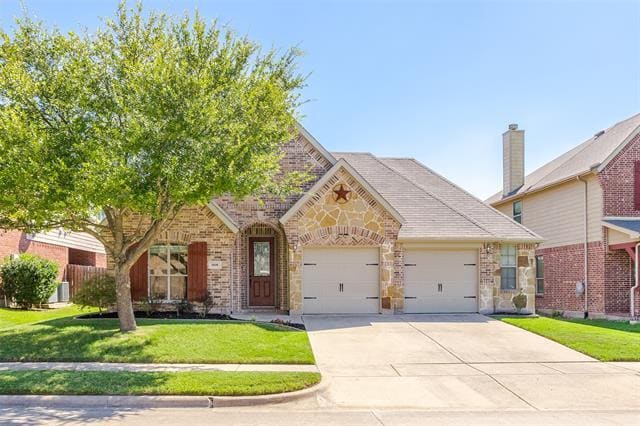 Building Photo - 918 Mangrove Dr