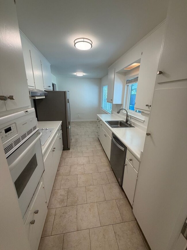Building Photo - 3 Bed 2 Bath Duplex W/ Garage In Moraga