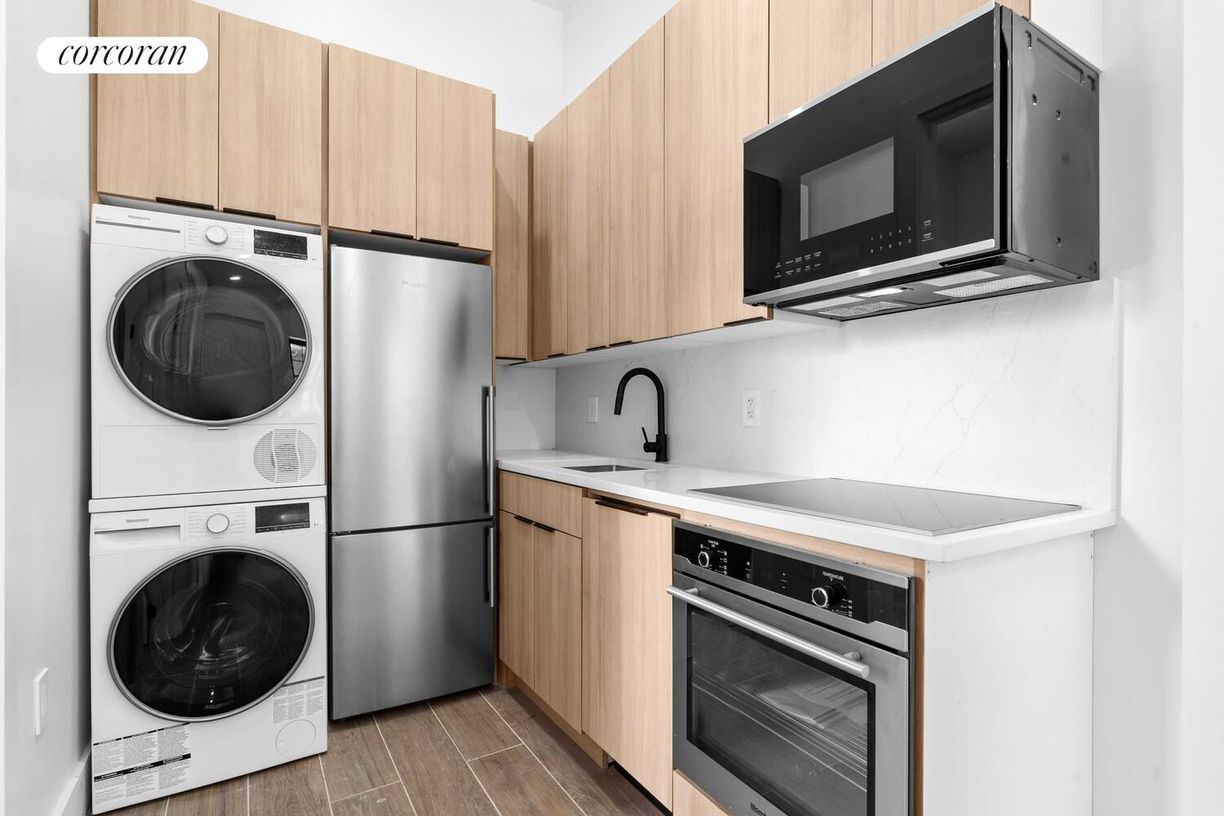 Building Photo - 11 Olive St