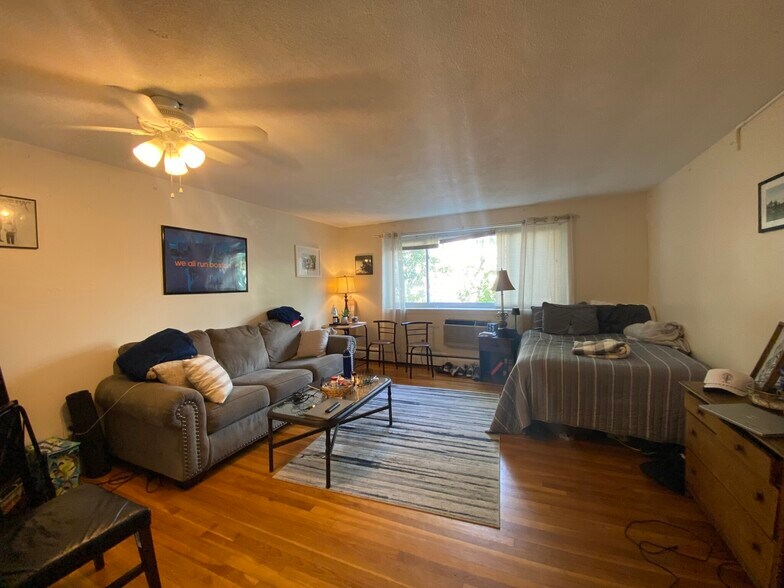 Primary Photo - 20 Radcliffe Rd