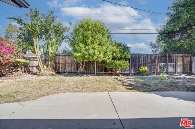 Building Photo - 22441 Schoolcraft St