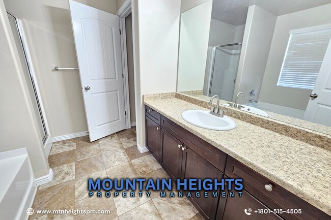 Building Photo - 1554 Kinloch Way