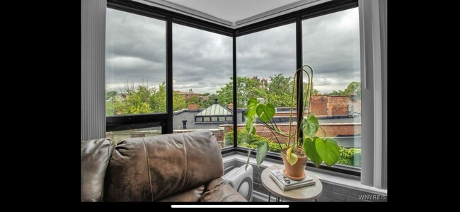 Building Photo - 849 Delaware Ave