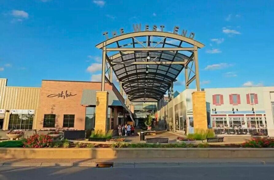 Building Photo - 2042 Louisiana Ave S