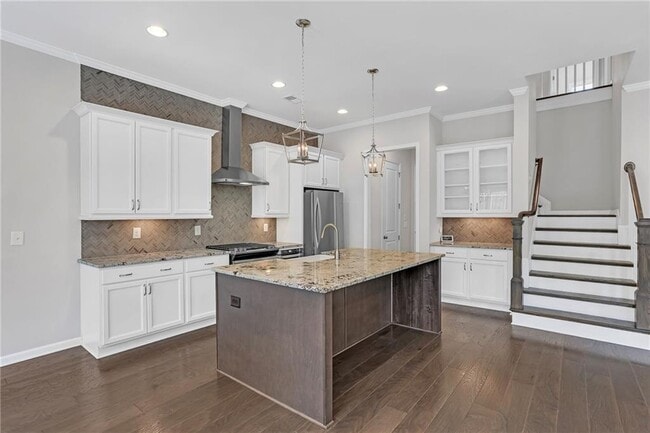 Building Photo - 3638 Moorewood Ln S E