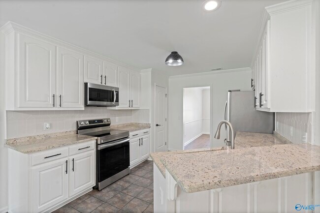 Building Photo - 122 Emory Dr