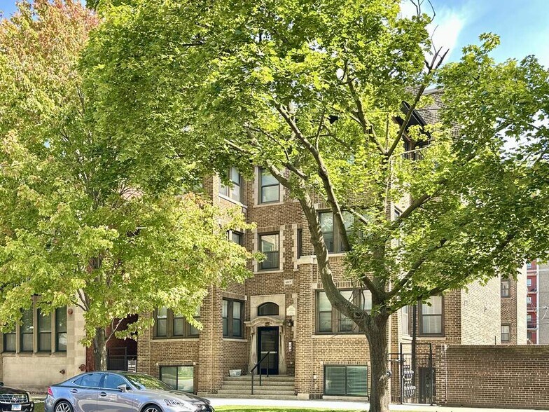 Primary Photo - 4117 S Michigan Ave