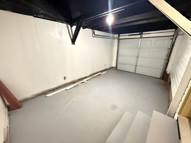 Building Photo - 2 Bed 1 Bath Springfield, MO
