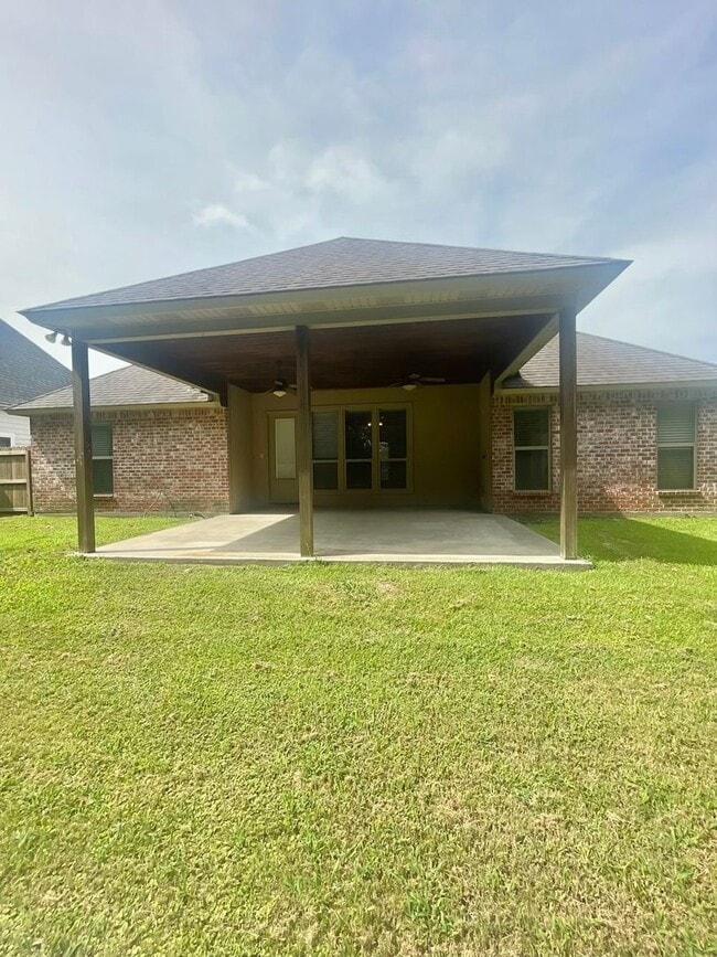 Building Photo - Charming 3 Bedroom 2 Bath home for Rent