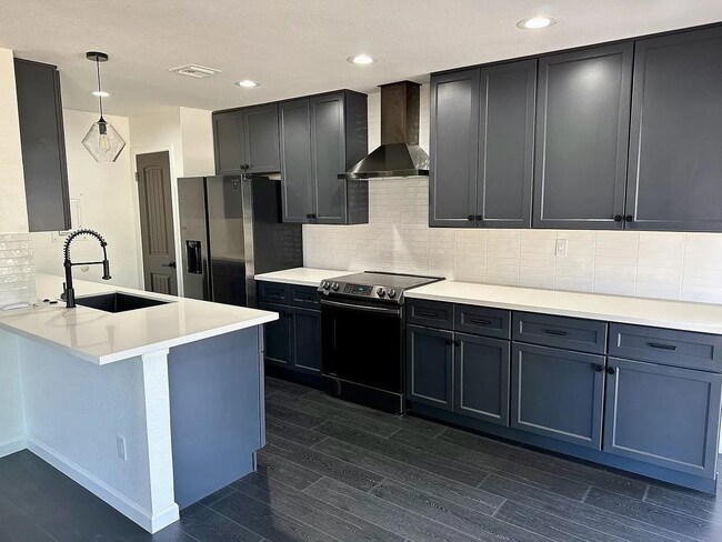 Building Photo - Beautiful single level townhome in Moon Valley!