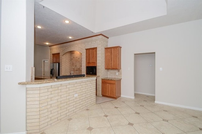 Building Photo - 23211 Colony Green Dr