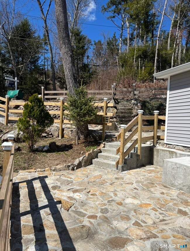 Building Photo - 22 Hemlock Trail