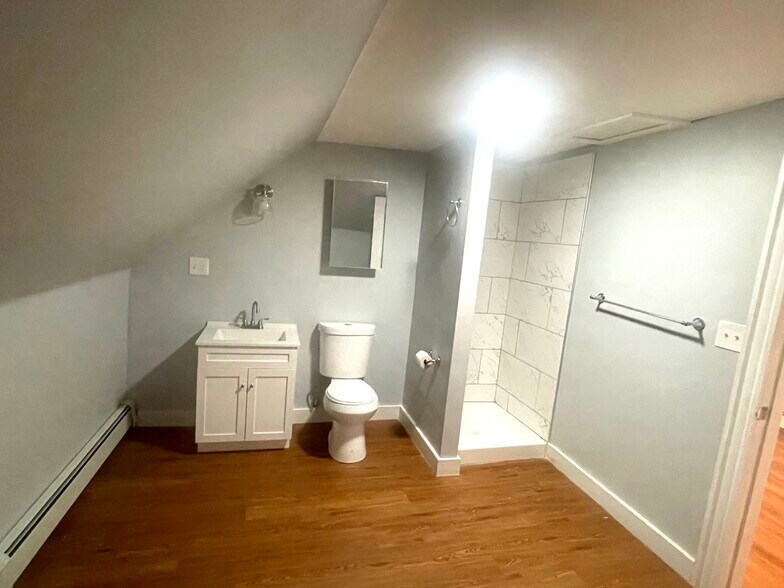 Building Photo - 26 Babson St